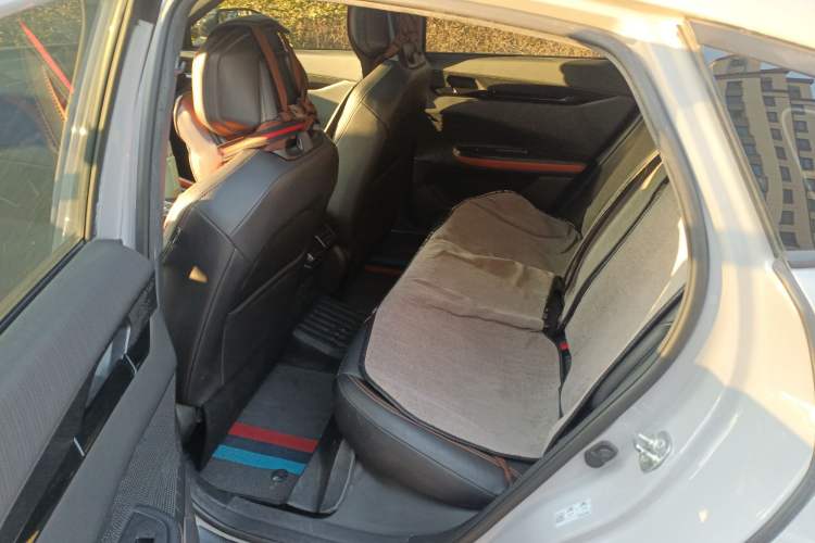 Used Changan UNI-V iDD 2023 ZhiDian iDD 1.5T 113km Smart & Fun Version
