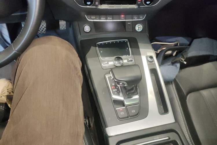 Used Audi Q5L 2020 Updated 40 TFSI Prestige Fashion Edition