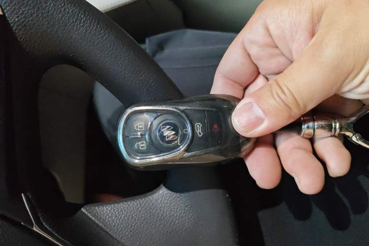 Used Buick GL8 2021 ES Landtrek 653T Comfort Edition
