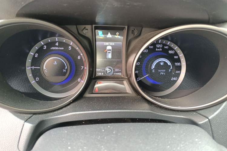 Used CHANGAN CS75 2014 1.8T Automatic Elite Version China V Standard Odometer Close Up