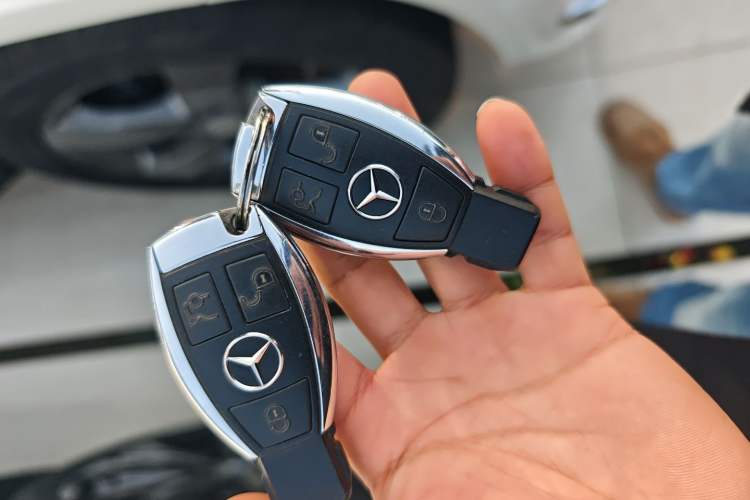 Used Mercedes-Benz GLK-Class 2013 GLK 300 4MATIC Dynamic Sunroof Model