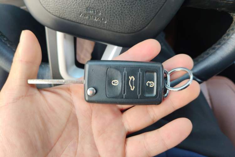 Used Yema T70 2015 Revised 1.8T CVT Elegant Version
