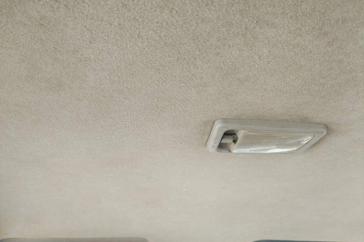 Used FAW Weizhi V2 2010 1.3L Manual Luxury Version Headliner