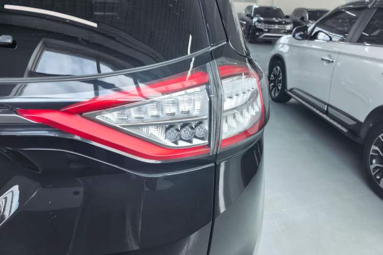 Used Ford Edge 2018 EcoBoost 245 Two-Wheel-Drive Titanium 7-Seater China V Standard