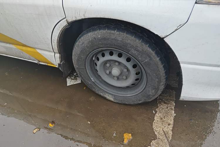 Used Jinbei Hiace 2011 2.0L 5th Generation Power King Classic 4G20D4B
