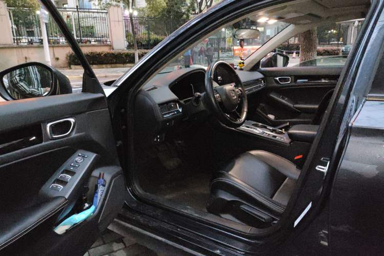 Used Honda Civic 2023 2.0L eHEV Pioneer Edition