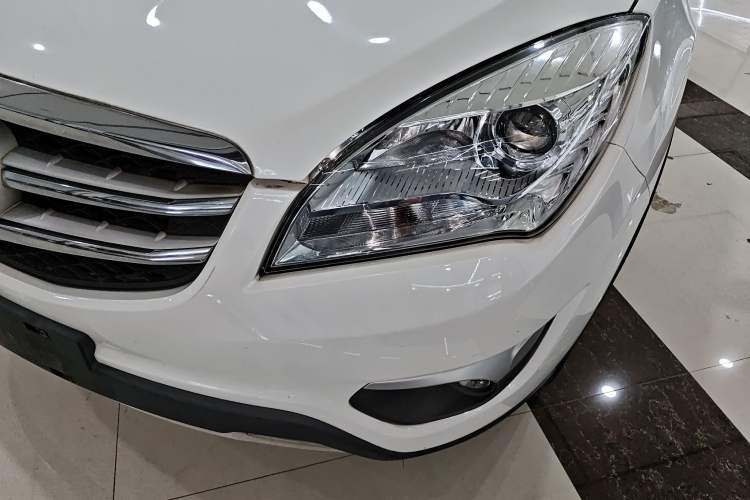 Used CHANGAN CS35 2016 1.6L Automatic Luxury Model China V Standard Left Front Headlight