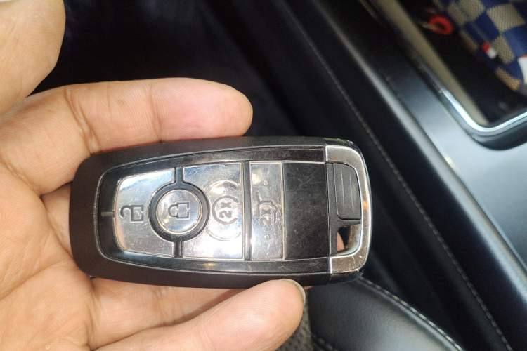 Used Lincoln Corsair 2022 2.0T Two-Wheel Drive Deluxe Edition Vehicle Key