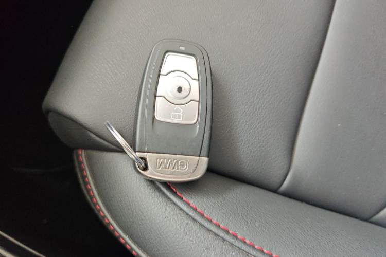 Used Haval H6 2015 Revised Version Sport Edition 1.5T Manual Transmission Two-Wheel Drive Elite Grade
