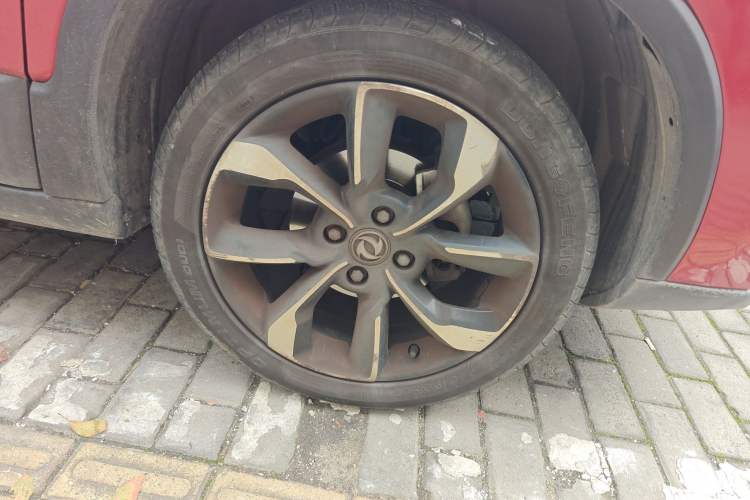 Used Dongfeng Aeolus AX4 2017 1.4T DCT Trendy & Stylish Model
