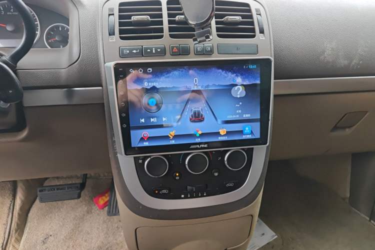 Used Buick GL8 2014 2.4L Classic Edition Audio And AC Panel