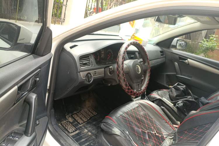 Used Volkswagen Lavida 2015 1.6L Automatic Fashion Edition Driver Seat