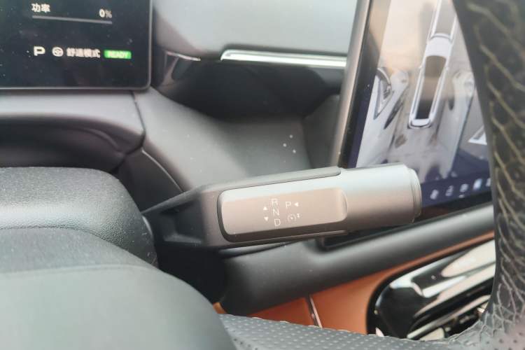 Used AION V 2024 Aion Tyrannosaurus 520 Smart Luxury Edition