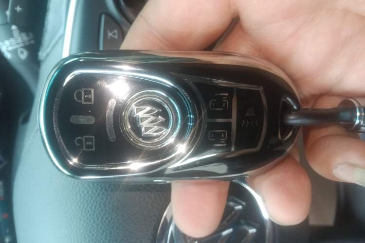 Used Buick GL8 2017 28T Avenir Avia National Emission Standard V