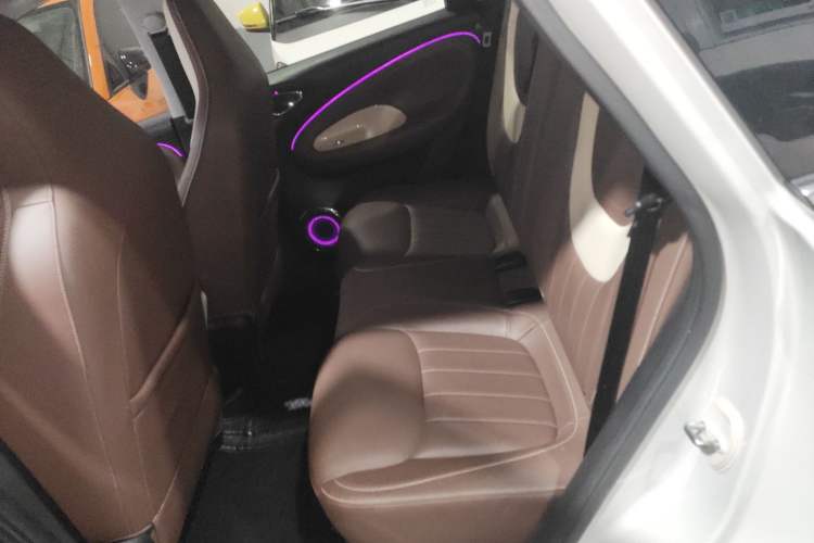 Used Wuling Bingo 2023 333 km Lingxi Connected Version Left Rear Seat