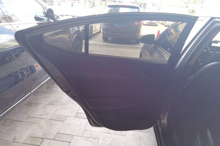 Used Hyundai Elantra (6th Generation / Lingdong) 2018 1.4T Dual-Clutch Xuan Dong · Dynamic Edition Interior 8