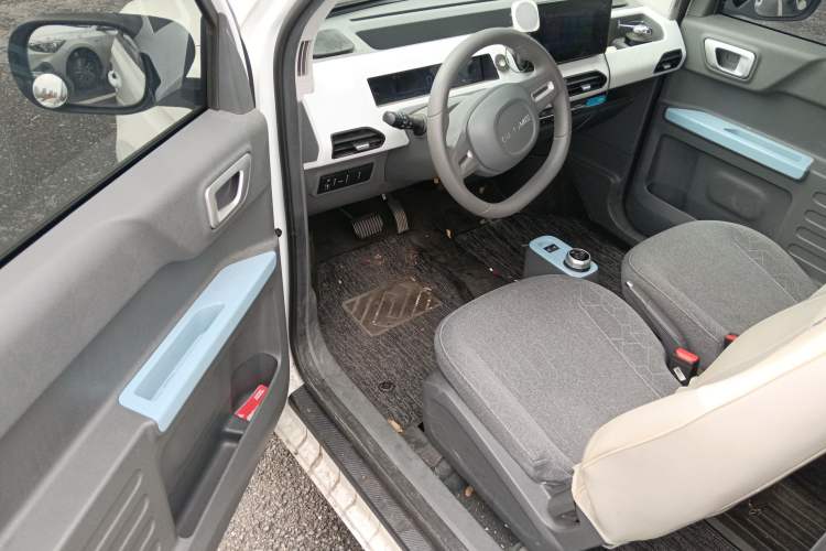 Used Geely Galaxy Panda 2023 Panda Mini 120km Asian Games Edition