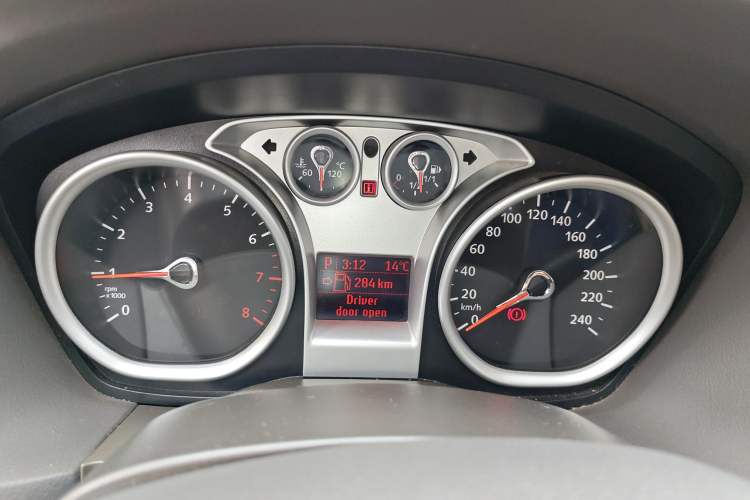 Used Ford Focus 2013 Hatchback Classic 1.8L Automatic Fashion Edition
