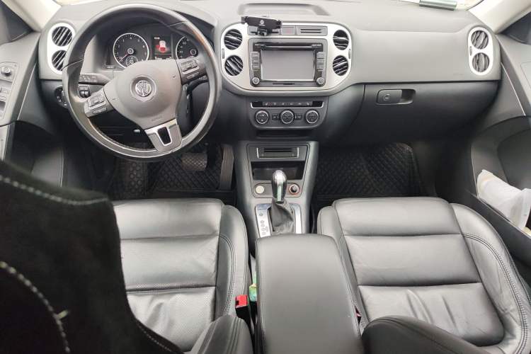 Used Volkswagen Tiguan 2015 1.8TSI Automatic All-Wheel-Drive Luxury Model