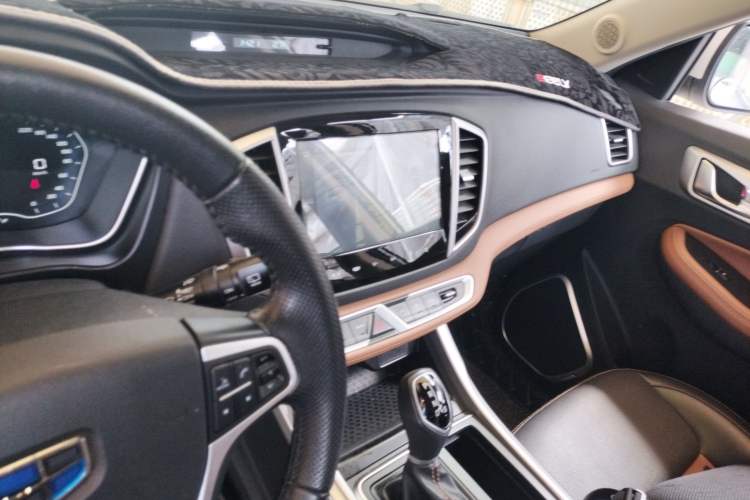 Used Geely Auto Vision X6 2018 1.4T CVT 4G Connected Flagship Edition Audio And AC Panel