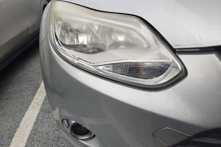 Used Ford Focus 2012 Sedan 1.6L Automatic Fashion Edition