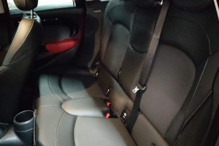 Used MINI MINI 2019 1.5T COOPER Classic Edition Five-Door Version
