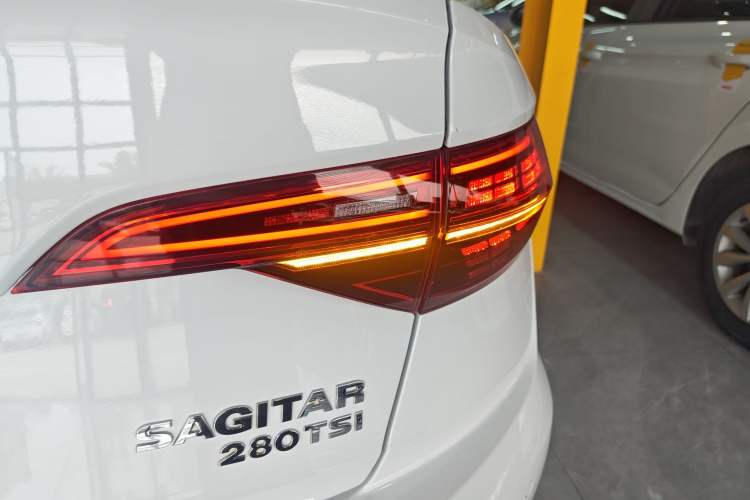 Used Volkswagen Sagitar 2021 280TSI DSG Comfort Connect Edition Right Rear Taillight