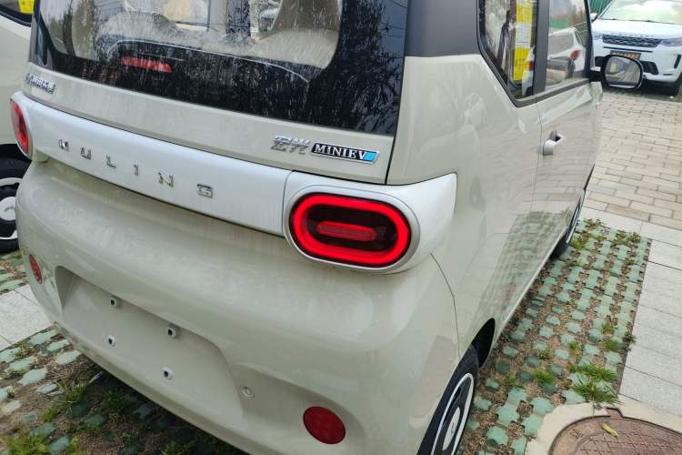 Used Wuling Hongguang MINIEV 2024 3rd Generation 215km Youth Edition Exterior 3