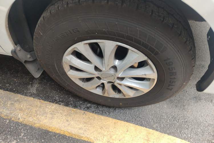 Used FORTHING Lingzhi M5 2022 Standard Version Base Model 7 Seats
