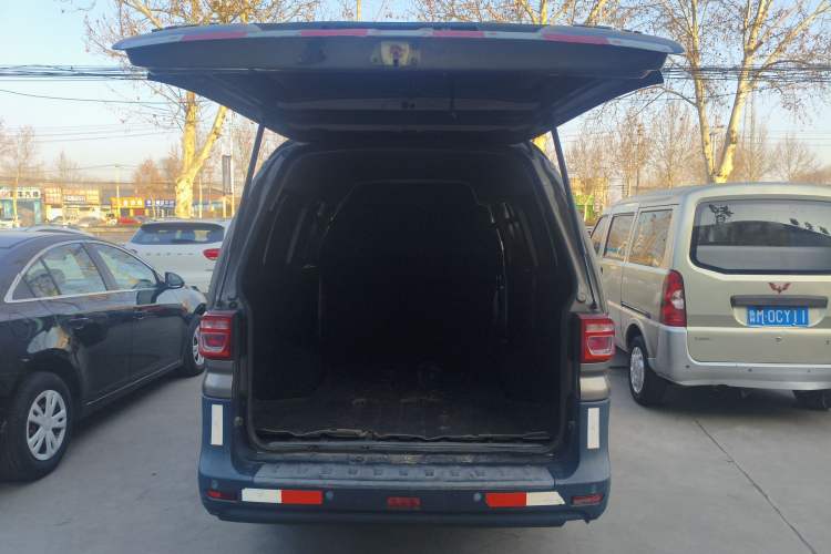 Used FORTHING Lingzhi 2018 V3L 1.6L 2-Seat Logistics Version