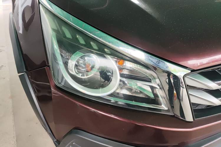 Used Venucia T70X 2016 2.0L CVT SmartFun Sport Edition