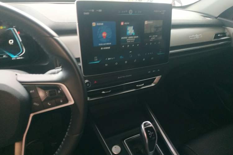 Used BYD Qin Pro 2018 1.5TI Automatic Smart Connect Luxe Model Audio And AC Panel