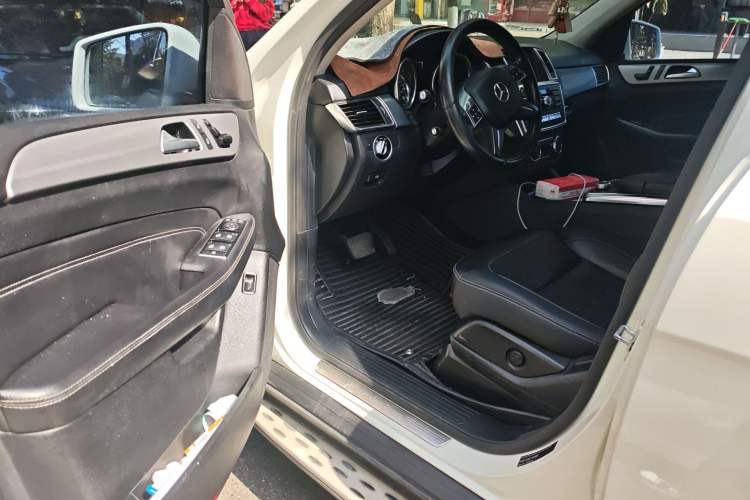 Used Mercedes-Benz M-Class 2012 ML 300