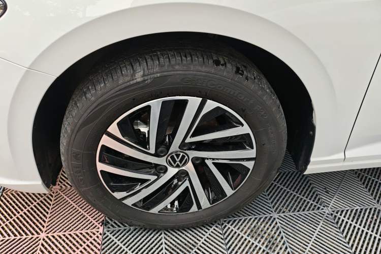 Used Volkswagen Lavida 2024 300TSI DSG Starry Sky Deluxe Edition Left Front Wheel Hub