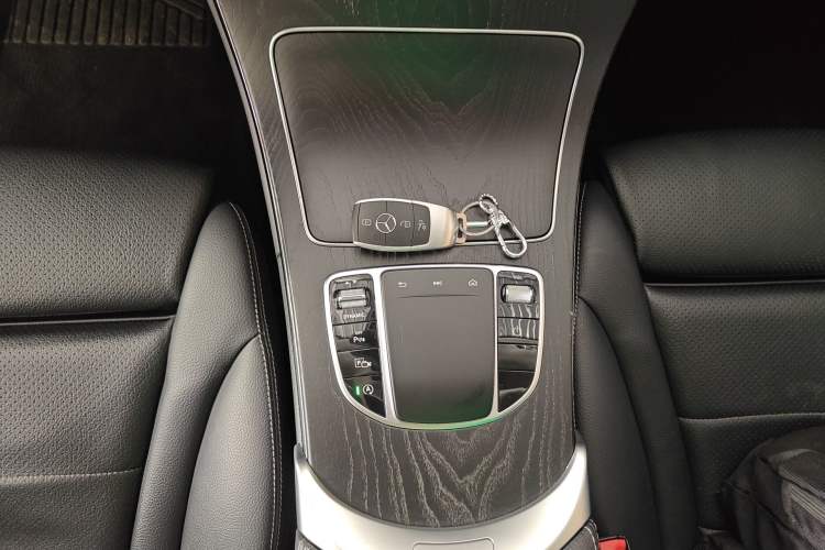 Used Mercedes-Benz C-Class 2021 C 200 L Fashion Edition Sport Version Gear Lever