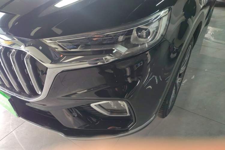 Used Hongqi HS5 2022 Facelifted Version 2.0T Smart Connect Flagship All-Wheel-Drive Edition
