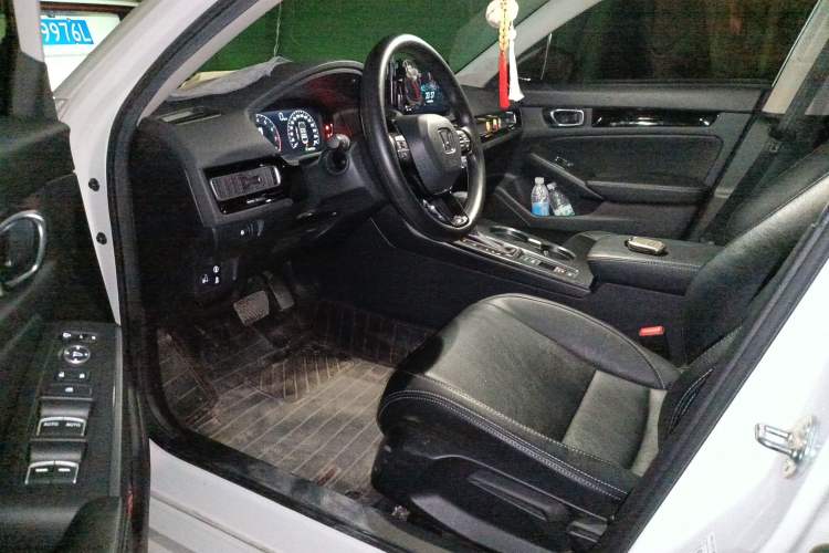 Used Honda Civic 2023 240TURBO CVT Dynamic Edition Driver Seat