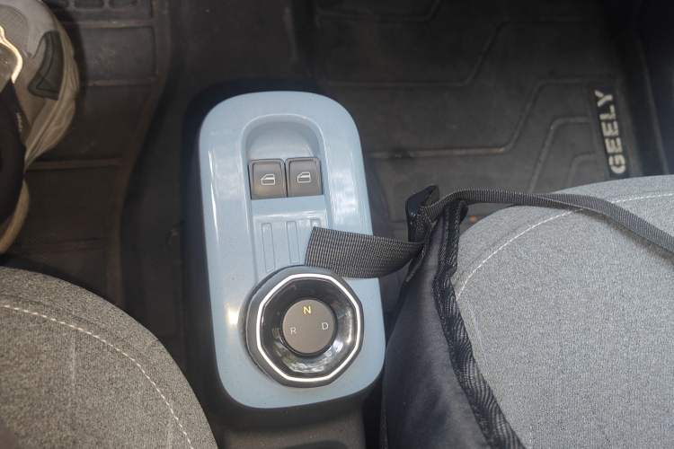 Used Geely Galaxy Panda 2023 Panda Mini 200km Endurance Bear