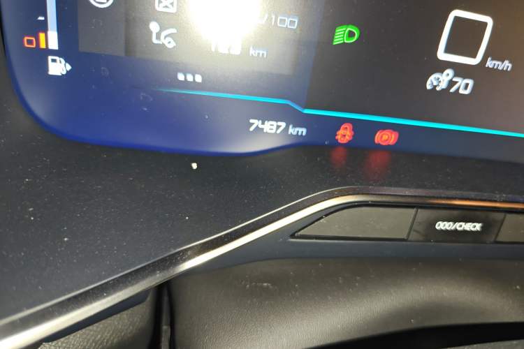 Used Citroen C5 AIRCROSS 2023 360THP Smart Edition Odometer Close Up