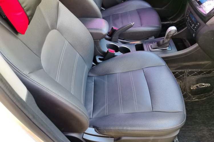 Used BAIC Senova X65 2015 2.0T automatic comfort version