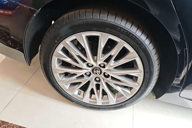 Used Toyota Avalon 2023 Dual-Motor 2.5L XLE Prestige Edition Right Rear Wheel Hub