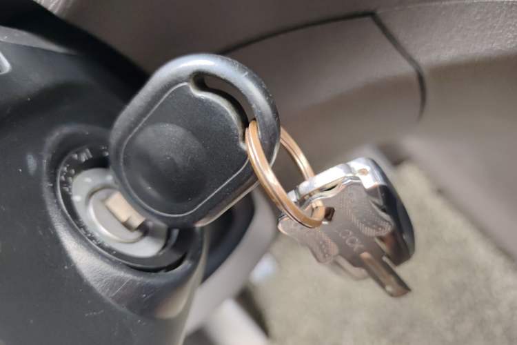 Used Wuling Hongguang 2015 1.5L S Basic Version China V Standard Vehicle Key