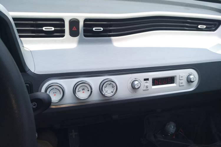 Used Wuling Hongguang MINIEV 2022 Macaron Premium Model – Lithium Iron Phosphate