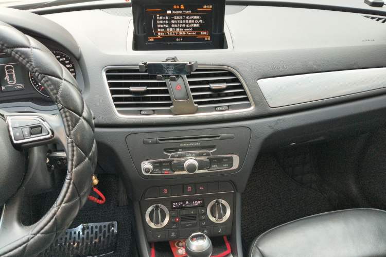 Used Audi Q3 2015 35 TFSI Comfort Model
