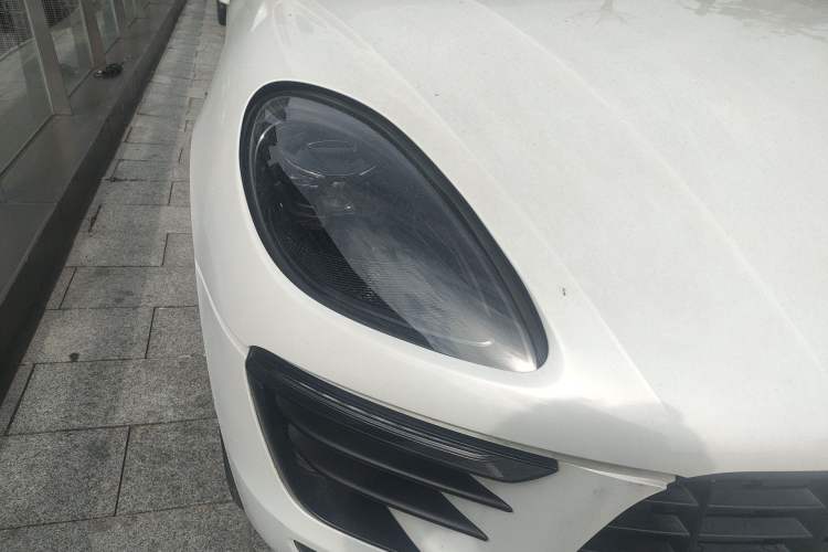 Used Porsche Macan 2016 Macan 2.0T Right Front Headlight