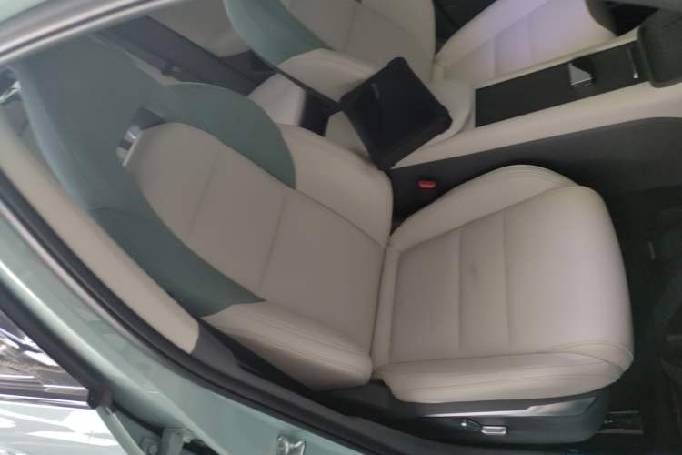 Used Lynk & Co 06 EM-P 2023 EM-P 126 Long-Range Halo