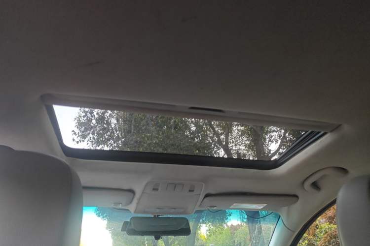 Used Buick GT 2010 XT 1.6L Automatic Fashion Edition Headliner