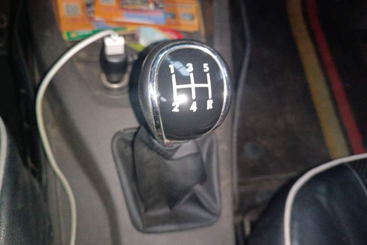 Used Wuling Hongguang 2015 1.2L S Base Model China V Standard