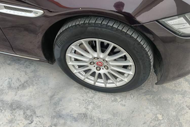 Used Jaguar XFL 2018 XFL 2.0T 200PS Luxury Edition Right Front Wheel Hub