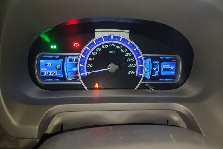 Used BYD S7 2016 2.0T Automatic Prestige Plus Instrument Cluster